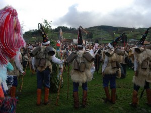 Festival of La Vijanera in Siló, Cantabria. Photo: J.L. Gómez Linares (Wikipedia)